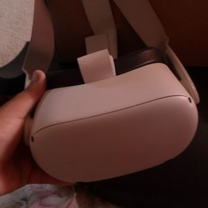 White oculus quest two